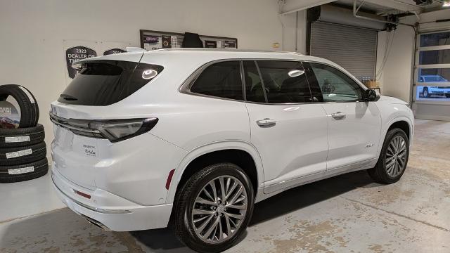 2026 Buick Enclave Avenir - Photo 18