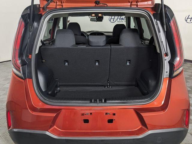 2025 Kia Soul LX - Photo 8