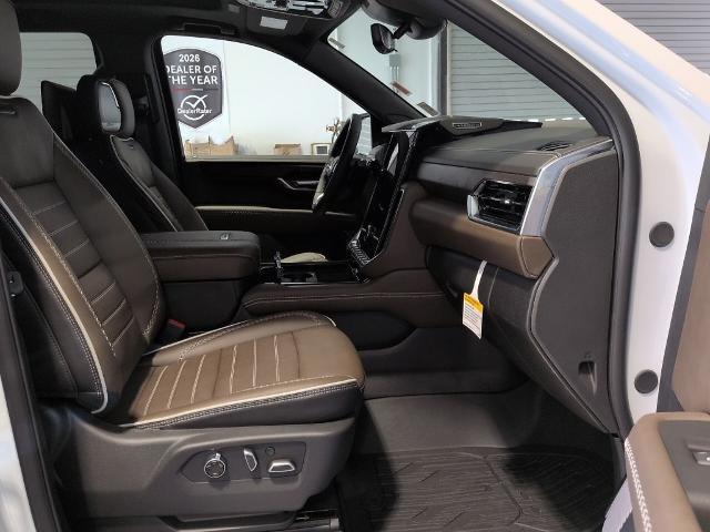 2026 GMC Yukon Denali Ultimate - Photo 18