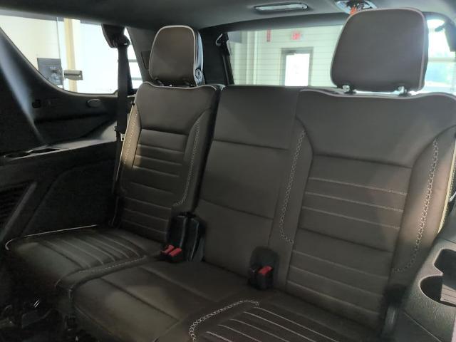 2026 GMC Yukon Denali Ultimate - Photo 13