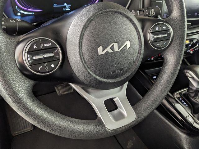 2025 Kia Soul LX - Photo 13