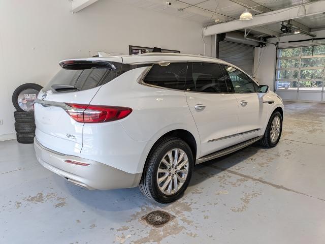 2021 Buick Enclave Premium photo 2