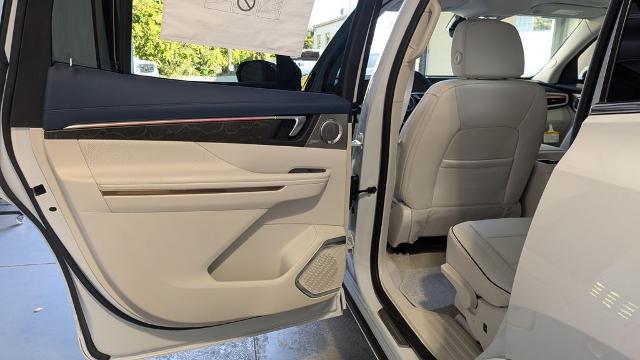 2026 Buick Enclave Avenir - Photo 12