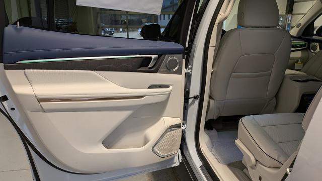 2026 Buick Enclave Avenir - Photo 10