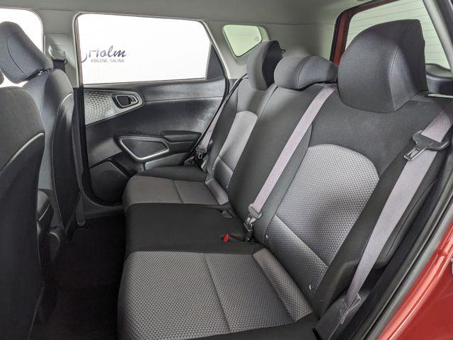 2025 Kia Soul LX - Photo 26