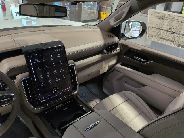2026 GMC Yukon Denali - Photo 6