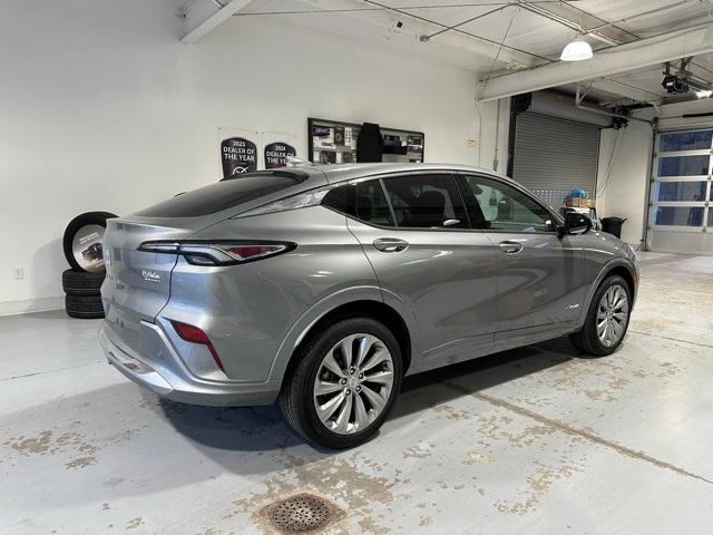 2025 Buick Envista Avenir photo 2