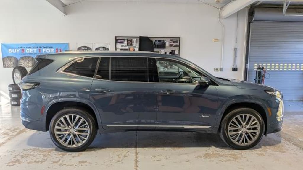 New 2026 Buick Enclave Avenir SUV