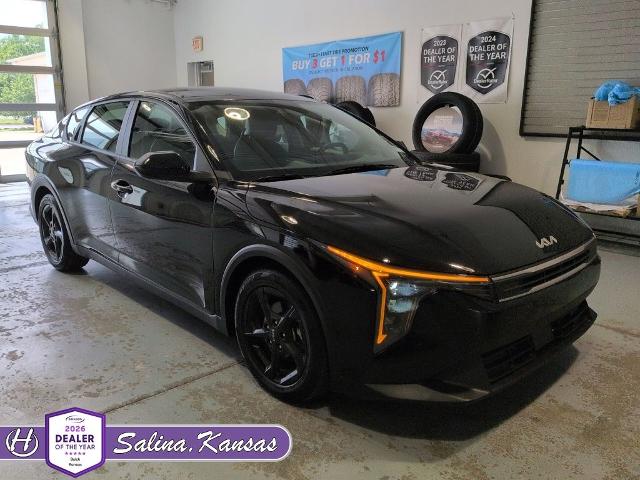 2025 Kia K4 LXS AT's photo