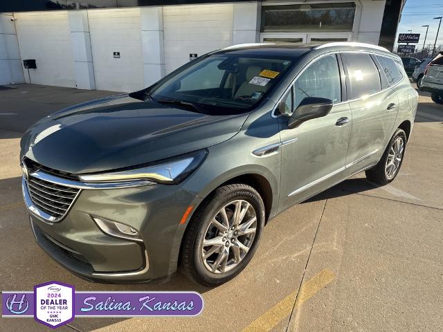 2023 Buick Enclave Essence's photo