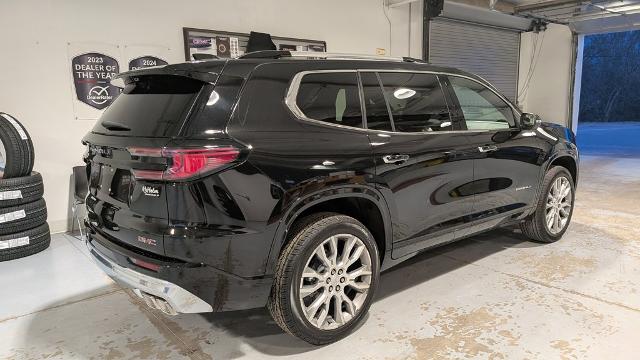 2026 GMC Acadia Denali - Photo 17