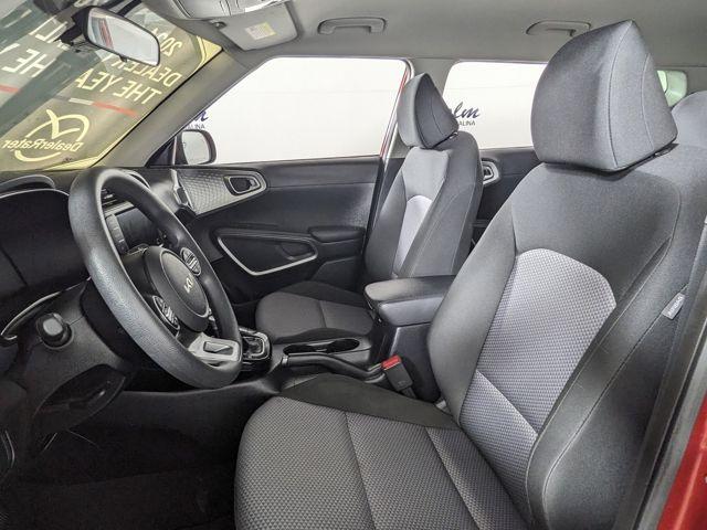 2025 Kia Soul LX - Photo 23