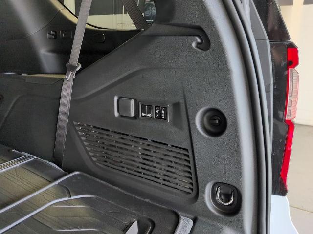 2026 GMC Yukon Denali Ultimate - Photo 23