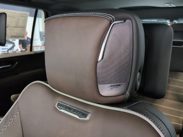 2026 GMC Yukon Denali Ultimate - Photo 5