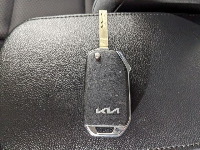 2025 Kia Soul LX - Photo 42