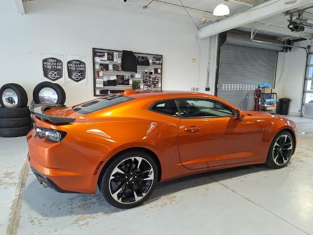 2022 Chevrolet Camaro LT1 photo 2