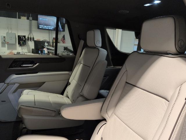 2026 GMC Yukon Denali - Photo 13