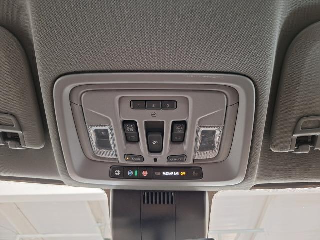 2025 Gmc Sierra 2500 HD Denali photo 2