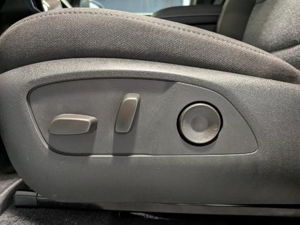 Used 2025 GMC Acadia Elevation SUV