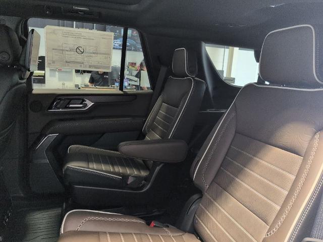 2026 GMC Yukon Denali Ultimate - Photo 14