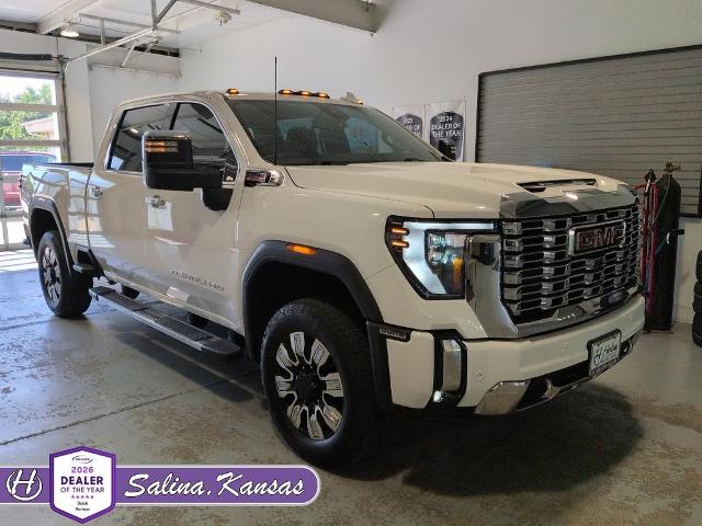 2025 GMC Sierra 4WD Crew Cab Standard Box Denali's photo