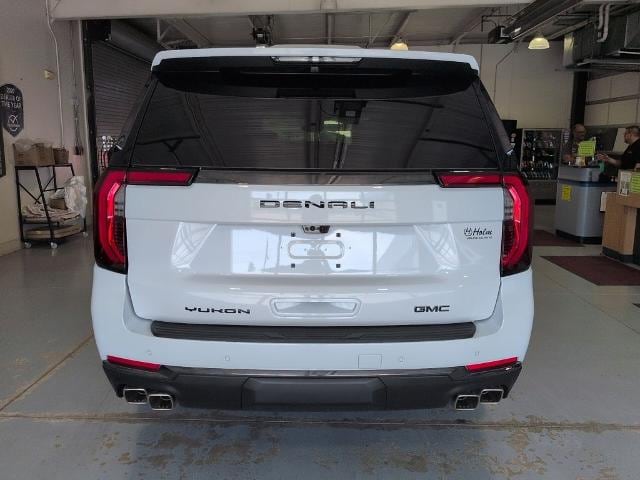 2026 GMC Yukon Denali Ultimate - Photo 21