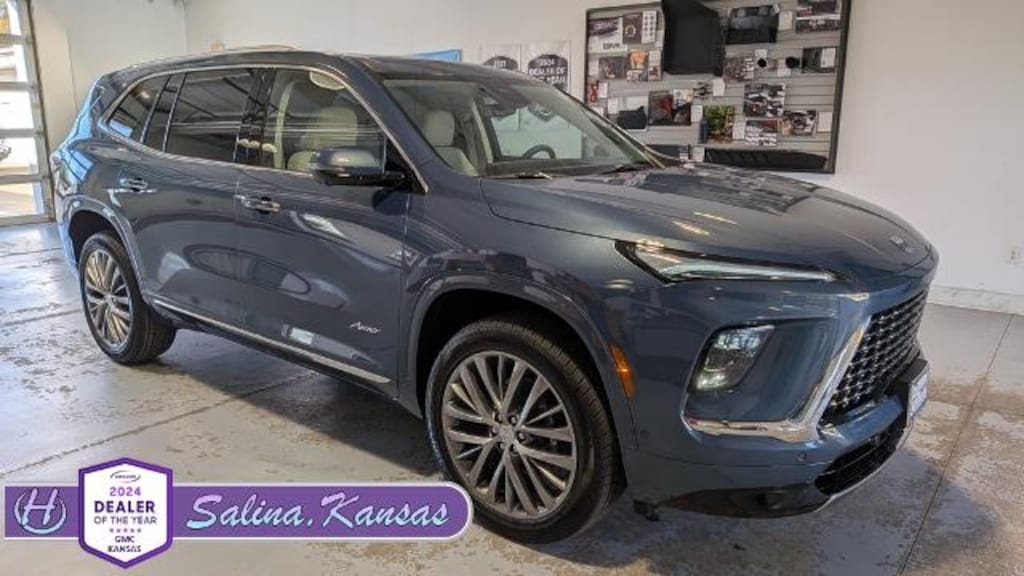 New 2026 Buick Enclave Avenir SUV
