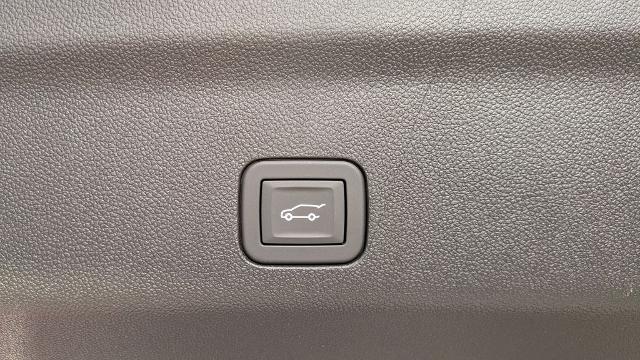 2026 GMC Yukon XL Denali - Photo 25