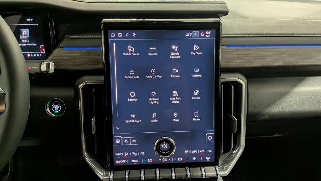 2026 GMC Acadia Denali - Photo 9