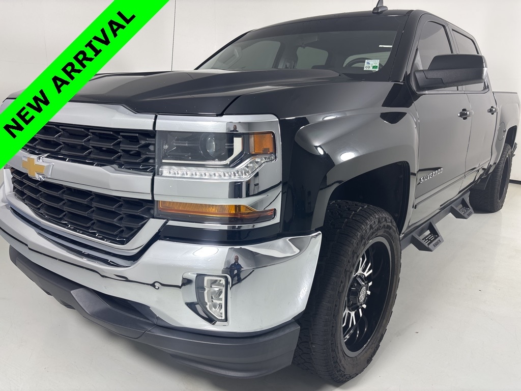 Used 2017 Chevrolet Silverado 1500 LT w/1LT Truck Crew Cab