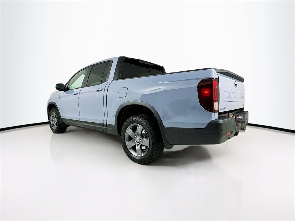 2025 Honda Ridgeline TrailSport photo 2