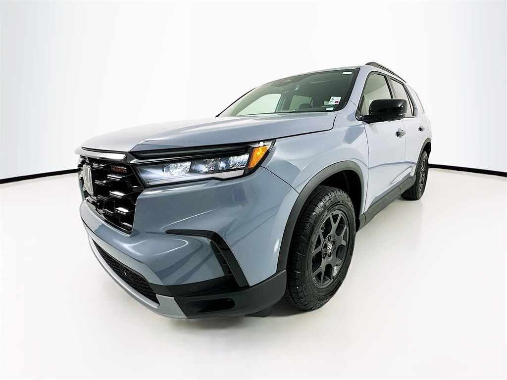 2025 Honda Pilot TrailSport photo 4