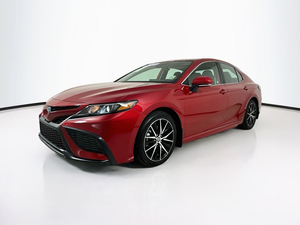 2024 Toyota Camry Hybrid SE