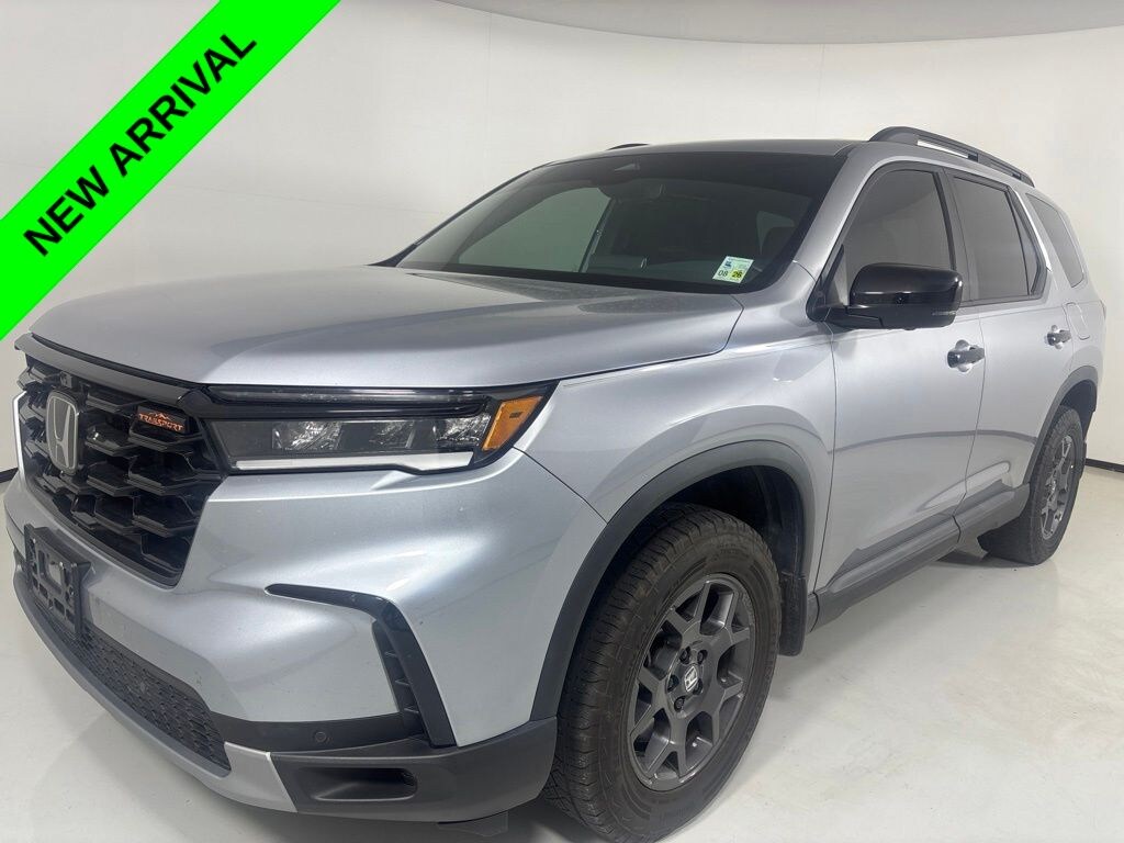 Certified 2025 Honda Pilot TrailSport SUV