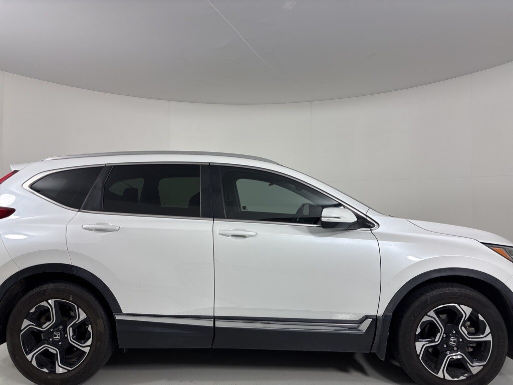 2019 Honda CR-V Touring photo 4