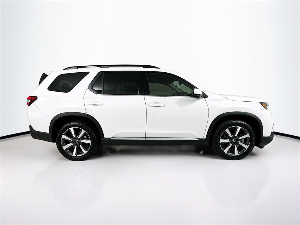 2025 Honda Pilot Elite photo 2