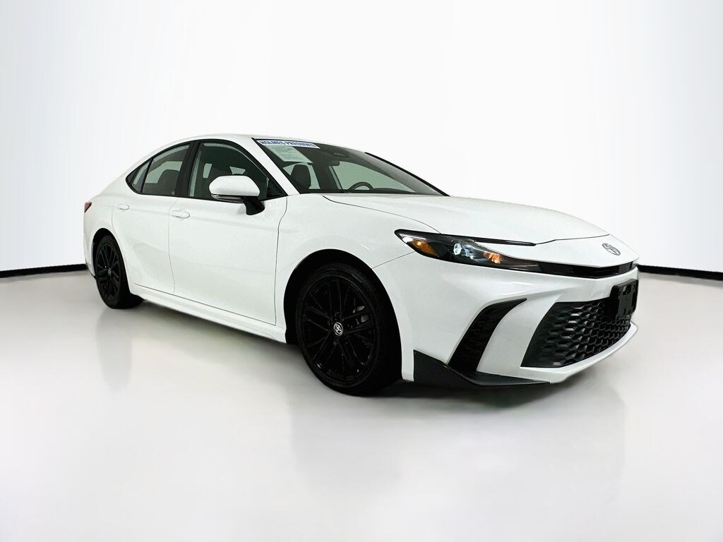 Used 2025 Toyota Camry SE Sedan