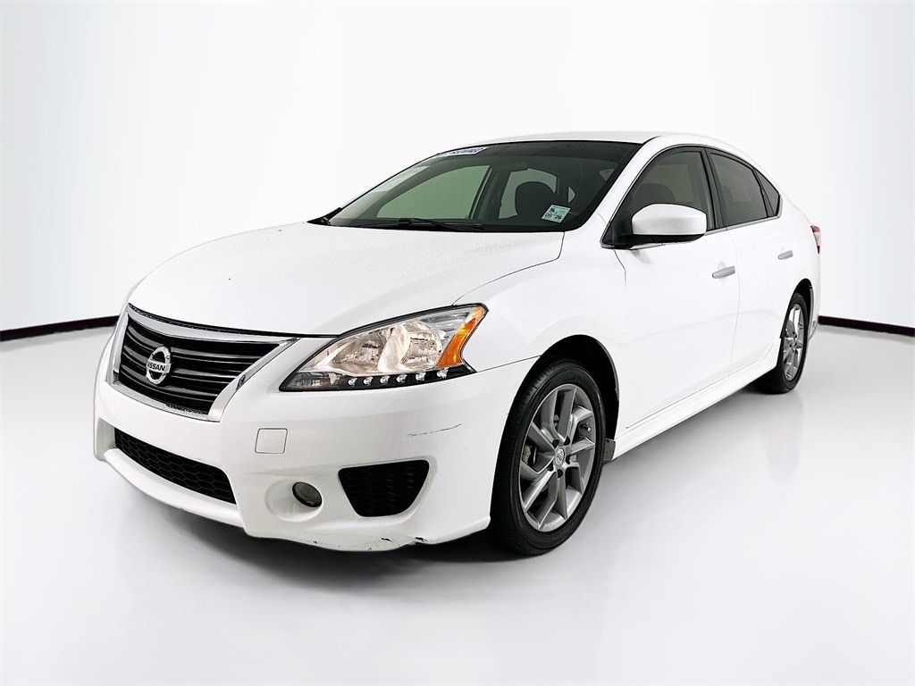2014 Nissan Sentra SR's photo