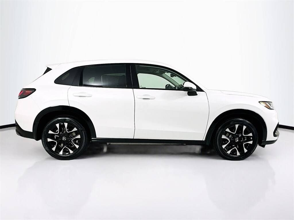 2026 Honda HR-V EX-L photo 4