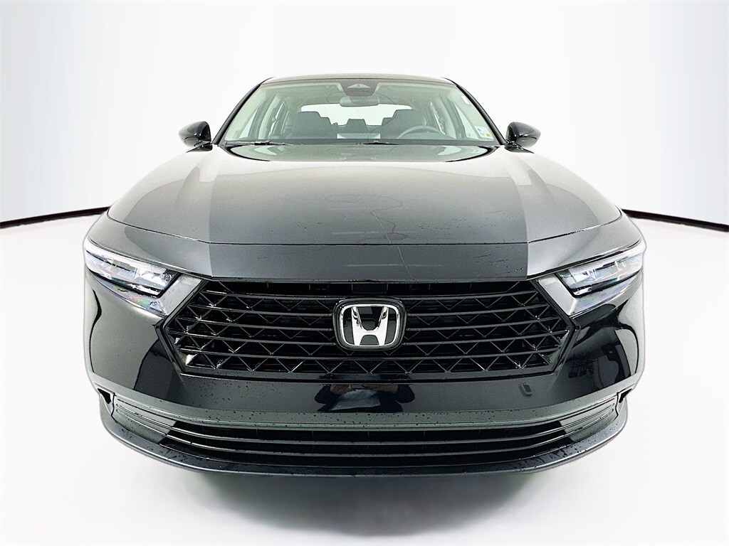 2025 Honda Accord SE photo 2