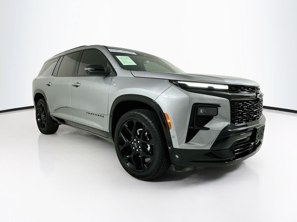 Used 2025 Chevrolet Traverse RS SUV
