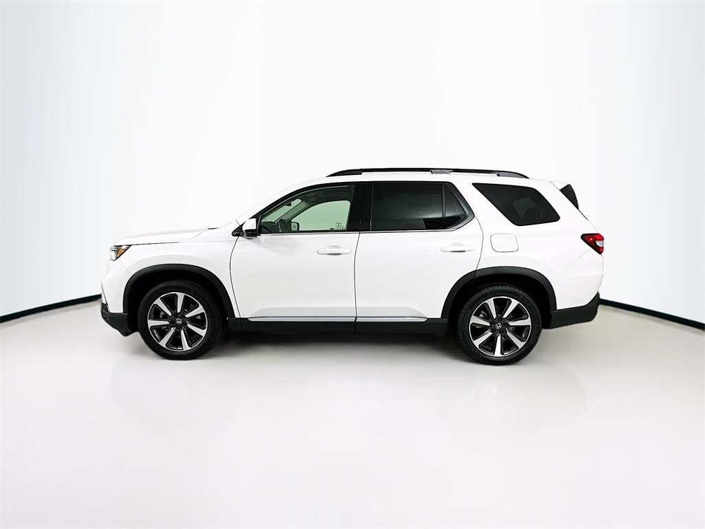 2025 Honda Pilot Touring photo 3