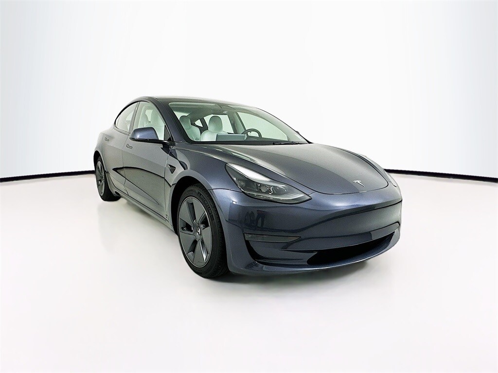 2023 Tesla Model 3 photo 3