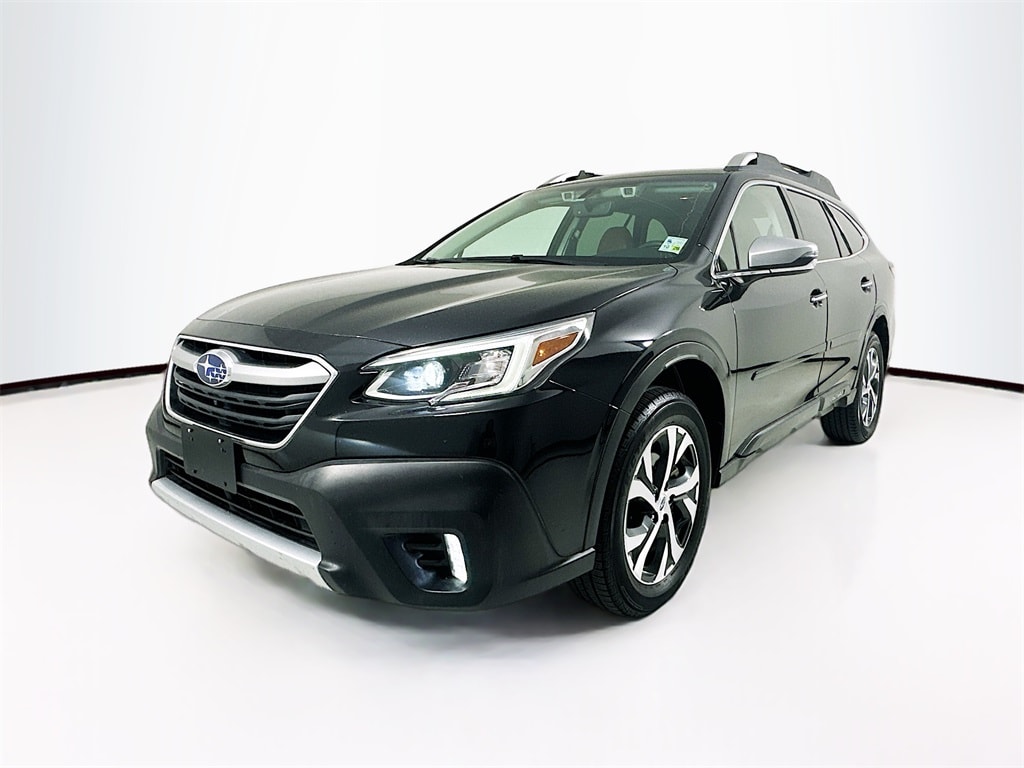 2022 Subaru Outback Touring's photo