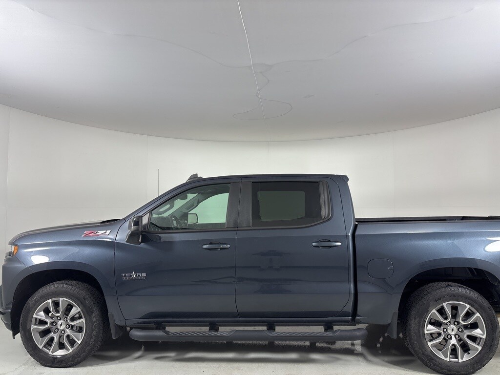 2020 Chevrolet Silverado 1500 RST photo 2