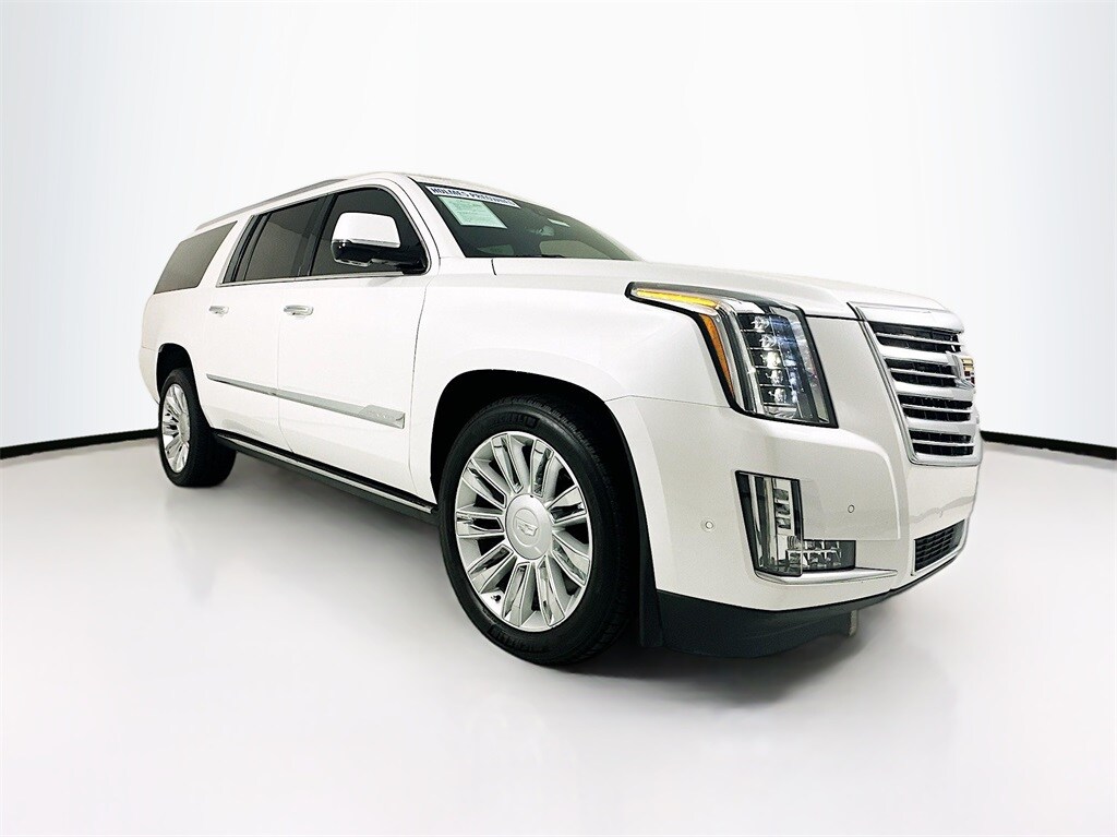 Used 2017 Cadillac Escalade ESV Platinum with VIN 1GYS3KKJ8HR113424 for sale in Bossier City, LA