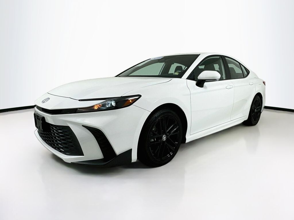 Used 2025 Toyota Camry SE Sedan