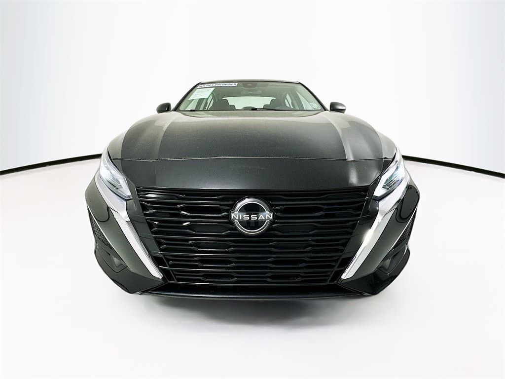 Used 2024 Nissan Altima 2.5 SV Sedan