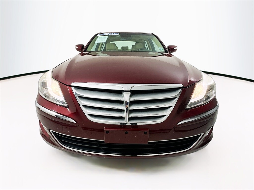 2012 Hyundai Genesis 3.8 photo 2