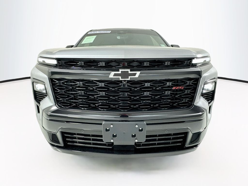 Used 2025 Chevrolet Traverse RS SUV